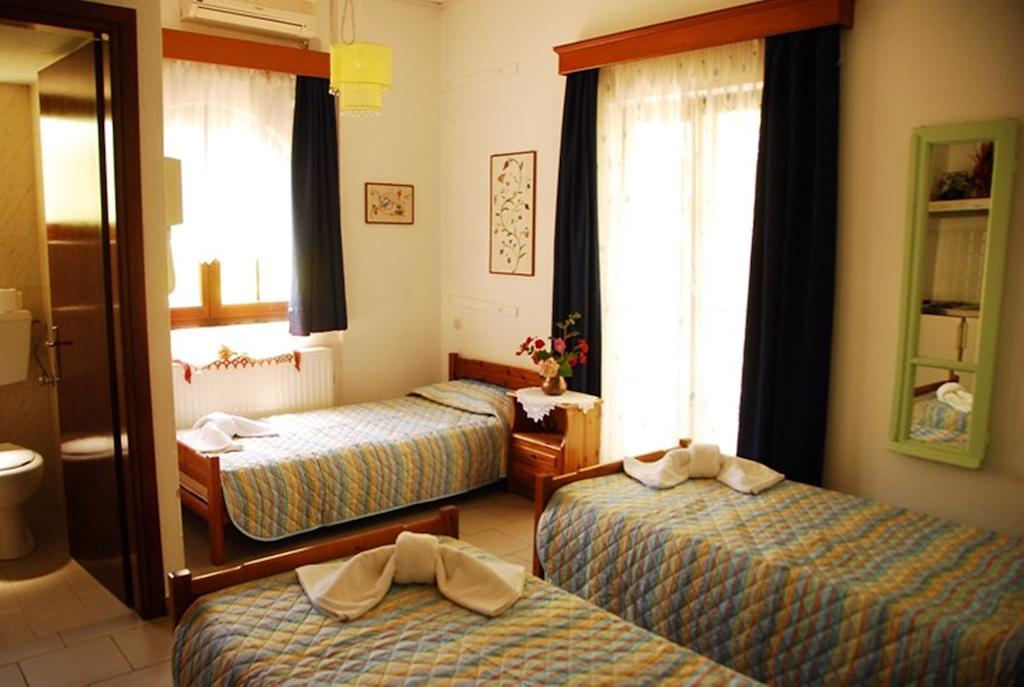 Atzanou Rooms Kamariótisza Szoba fotó